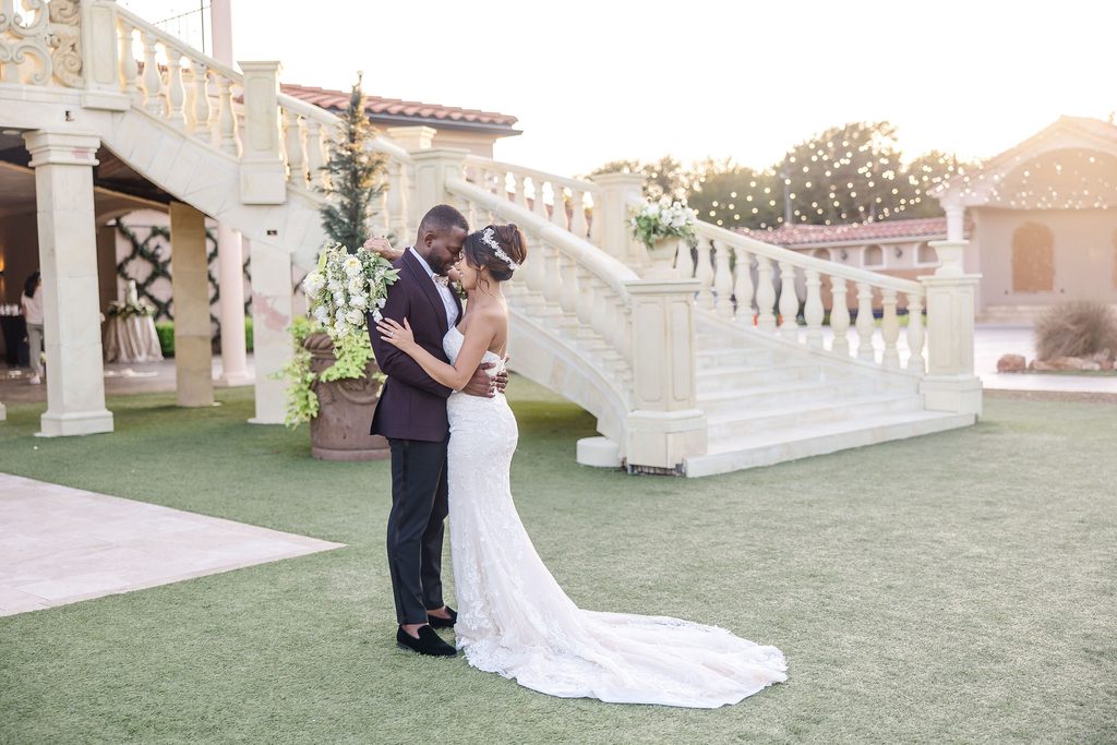 D’Vine Grace Vineyard wedding ceremony photographed in McKinney, Texas